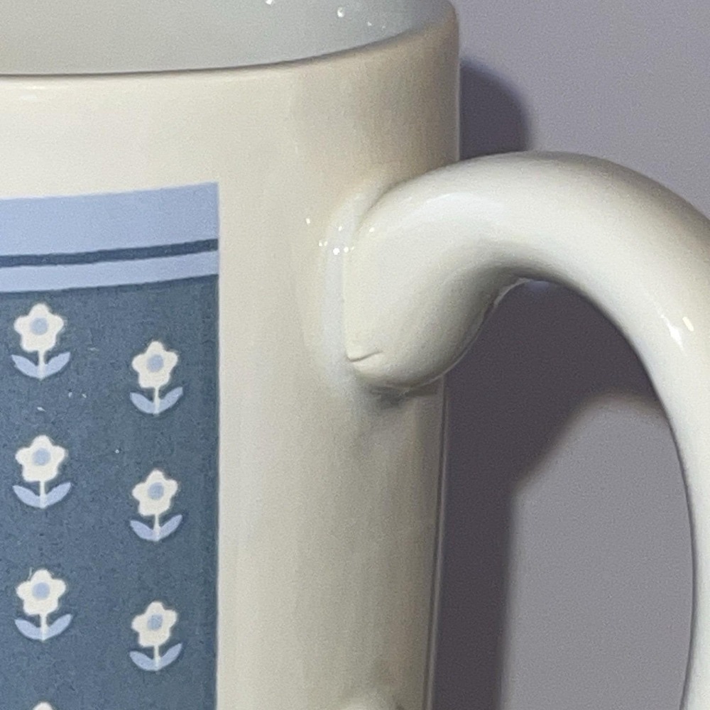 Goose Mugs Lot Of 4 ~ 10 oz Blue Floral Bow Ceramic Country Cottage Vintage - Picture 6 of 11